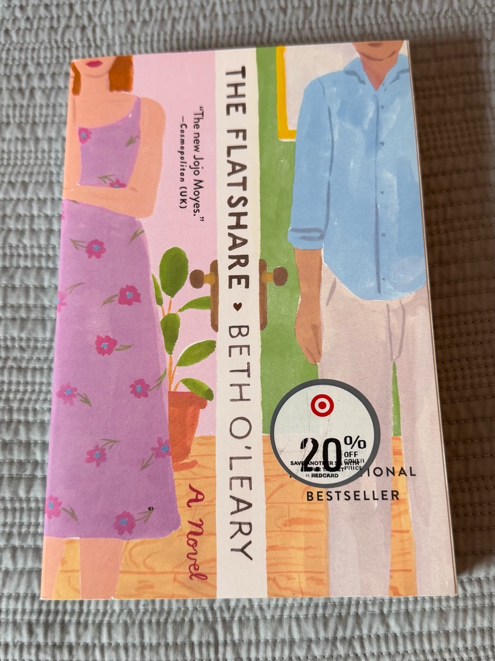 The Flatshare by Beth O'Leary - Illustrated Paperback, Pink & Blue Cover